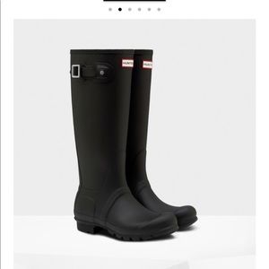 Tall matte black Hunter boots